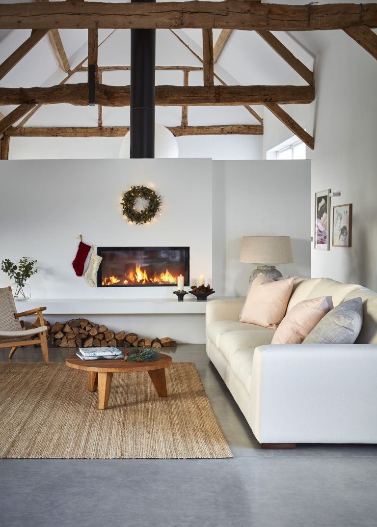 How to Give Your Living Room That Magical Christmas Look